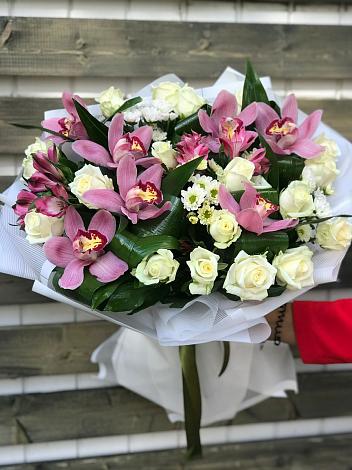 Букет цветов из: Розы и Хризантемы в Кинель-Черкассы