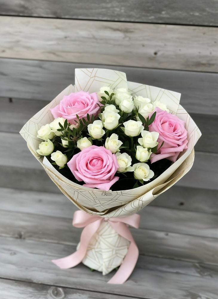 Букет цветов из: Розы в Кинель-Черкассы