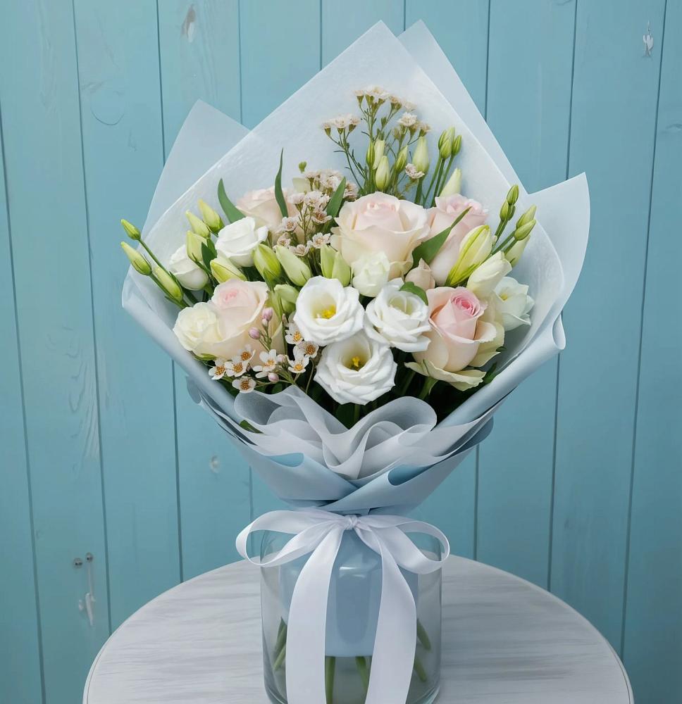 Букет цветов из: Розы и Лизиантусы в Кинель-Черкассы