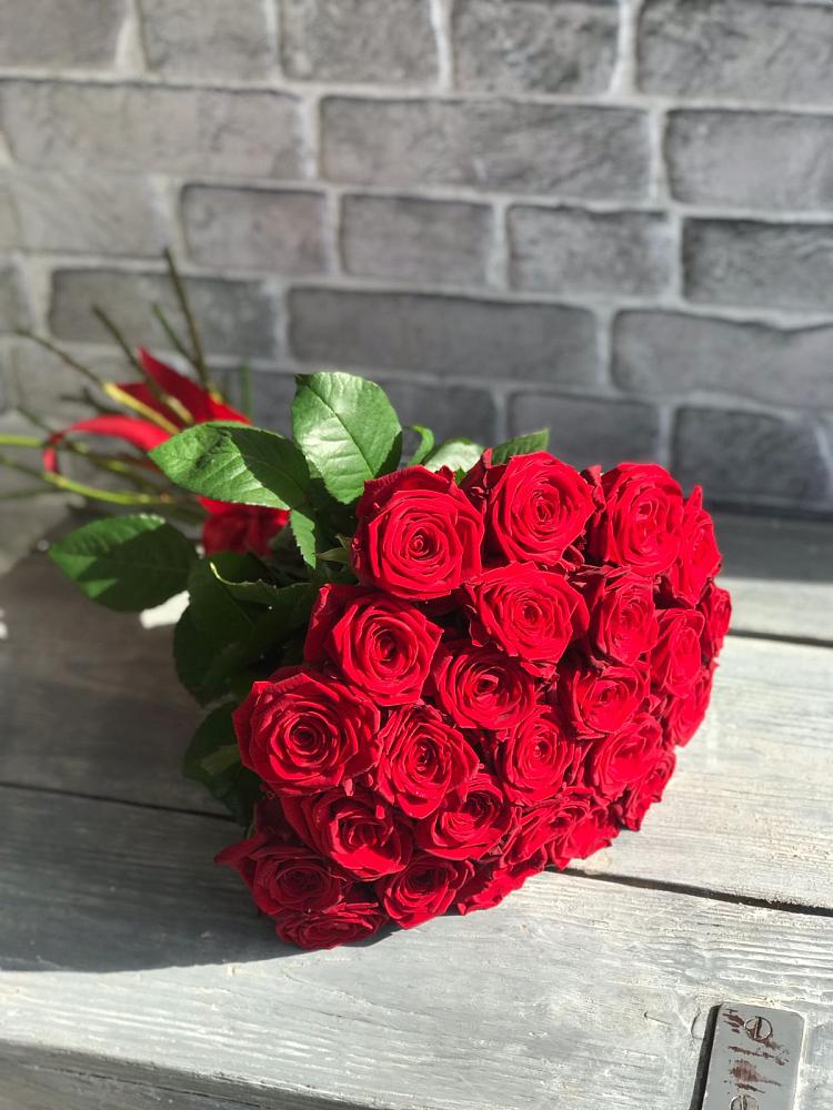 Букет Красные розы Фридом в Кинель-Черкассы