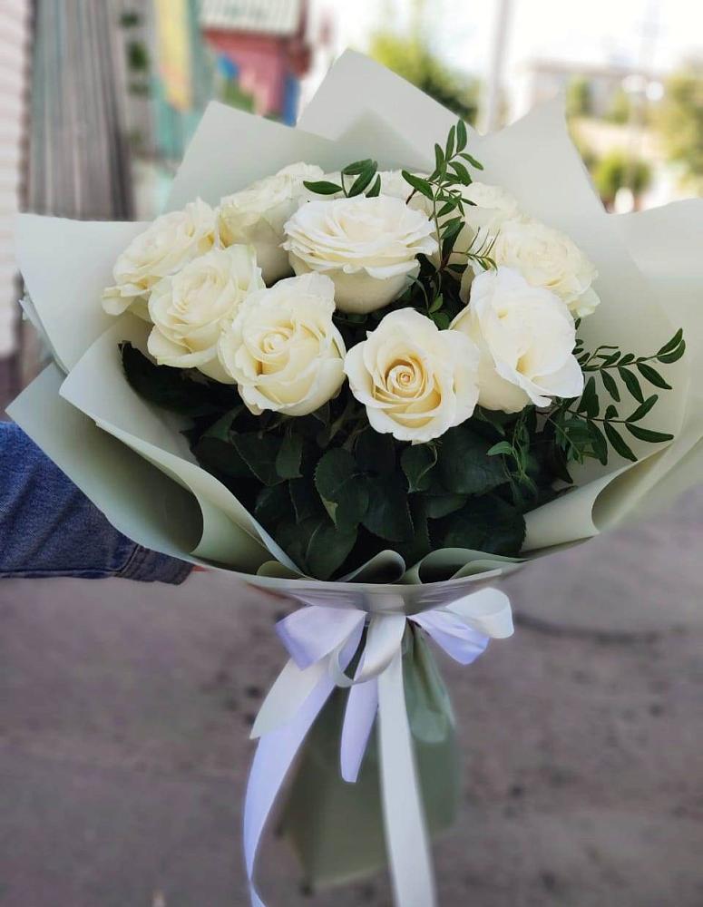 Букет Белые розы Проуд в Кинель-Черкассы