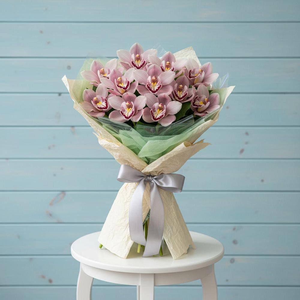 Букет цветов из: Орхидеи и Розы в Кинель-Черкассы