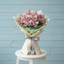 Букет цветов из:  Орхидеи и Розы в Кинель-Черкассы