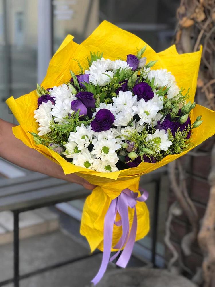 Букет цветов из: Ирисы, Хризантемы и Ромашки в Кинель-Черкассы