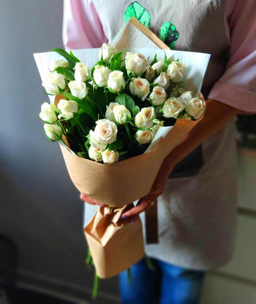 Букет цветов из: Розы в Кинель-Черкассы