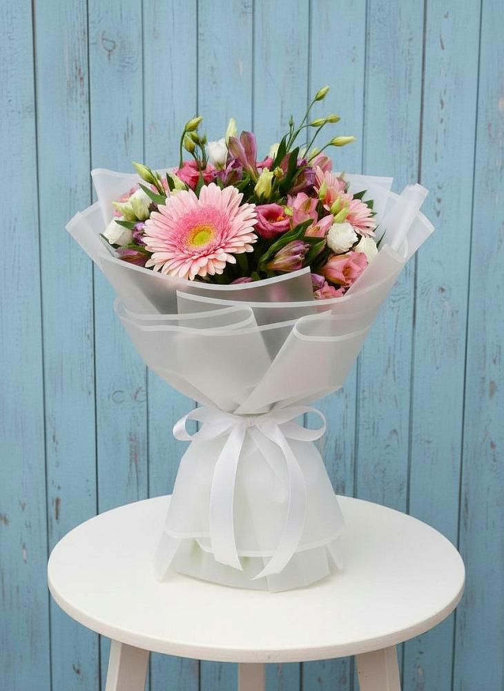 Букет цветов из: Герберы, Альстромерии и Лизиантусы в Кинель-Черкассы