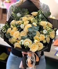 Букет птица счастья в Кинель-Черкассы Букет цветов из: Розы и Лизиантусы в Кинель-Черкассы