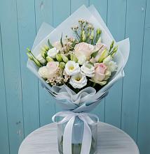 Букет цветов из:  Розы и Лизиантусы в Кинель-Черкассы