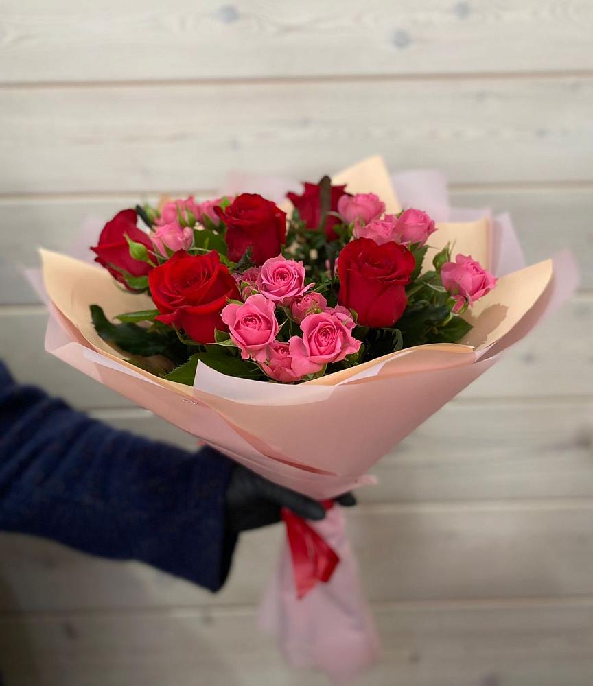Букет цветов из: Розы в Кинель-Черкассы