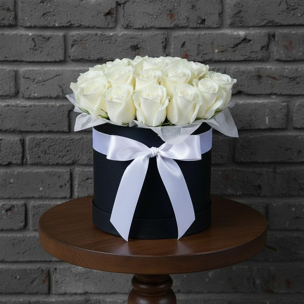 Цветочная композиция из Розы в шляпной коробке в Кинель-Черкассы