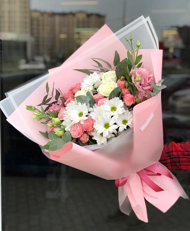 Букет цветов из: Розы, Лизиантусы и Хризантемы в Кинель-Черкассы