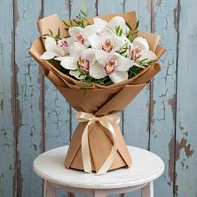 Букет цветов из:  Орхидеи и Розы в Кинель-Черкассы