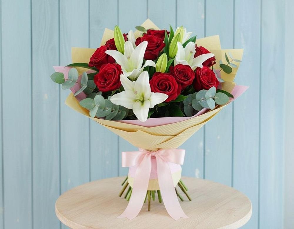 Букет цветов из: Лилии и Розы в Кинель-Черкассы